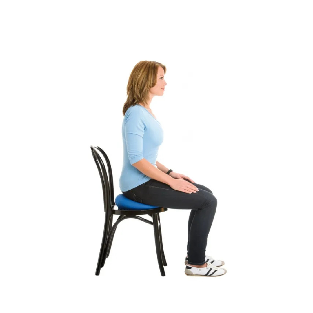 Ergonomisk sittestilling på luftfylt kilepute som holder på ryggkurvene - Bilde 3