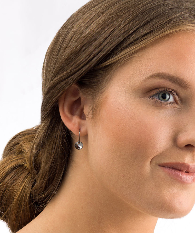 Tidløse øreringer med en Swarovski-krystall som anheng i antrasitt - Bilde 3